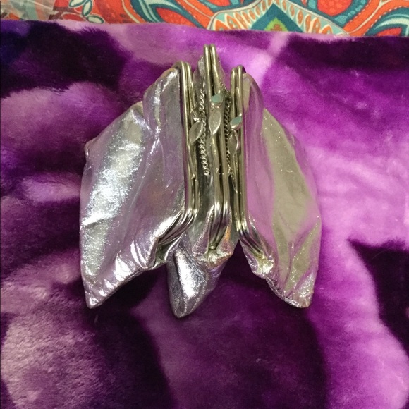 Crossbody - Picture 4 of 4